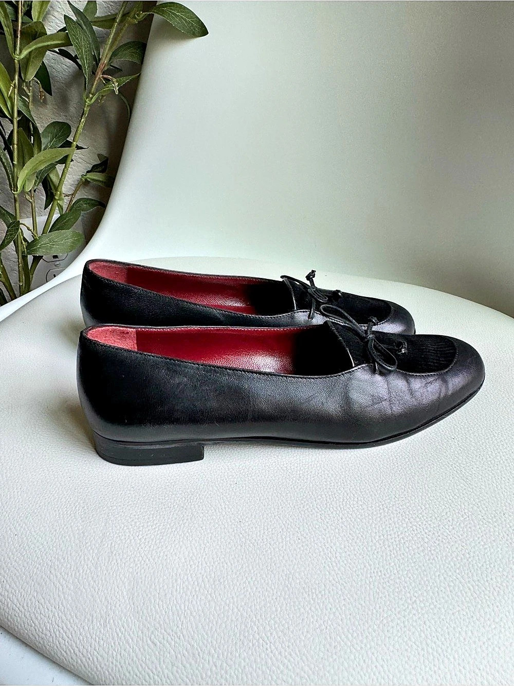 Salvatore Ferragamo Sport Black Leather Bow Flats 6.5 Vintage